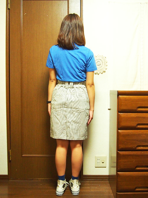 夏のおすすめファッションコーディネート！ヒッコリー柄のタイトスカート